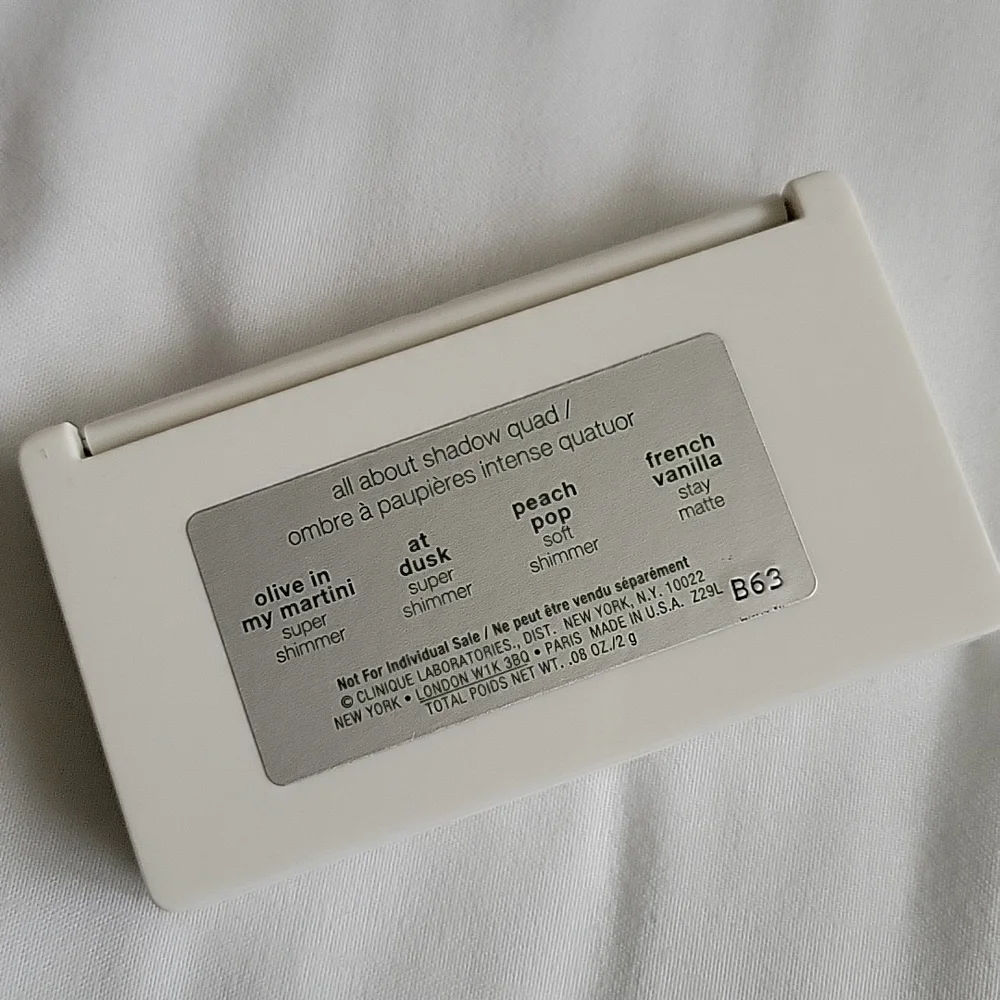 Clinique All About Shadow Quad - Picture 2 of 2